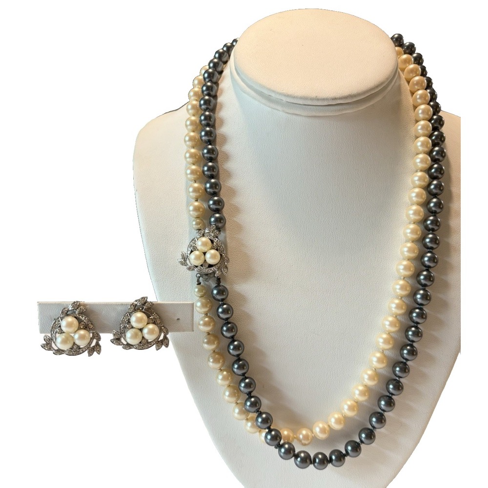 Vintage 1960s Cream & Blue Faux Pearl Necklace & Clip On Earrings Set Rhinestone